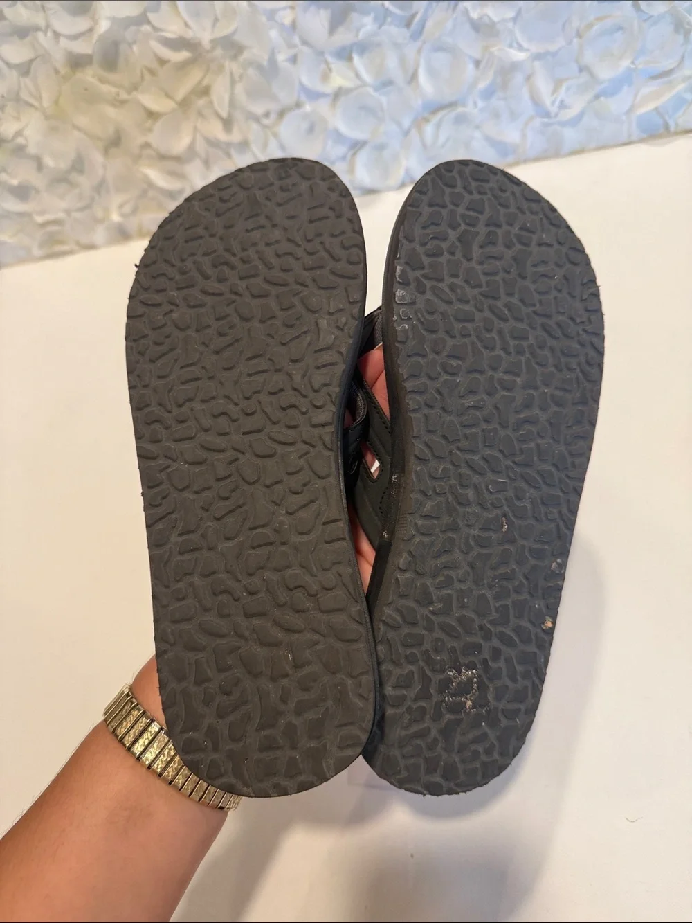 Flojos Men's Black Slide-Style Flip Flops